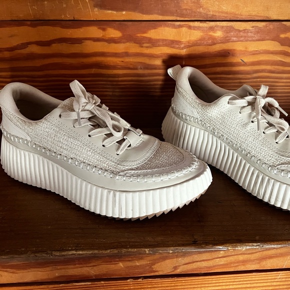 Dolce Vita sneakers. Worn once. Size 8. Perfect condition. - Picture 1 of 6